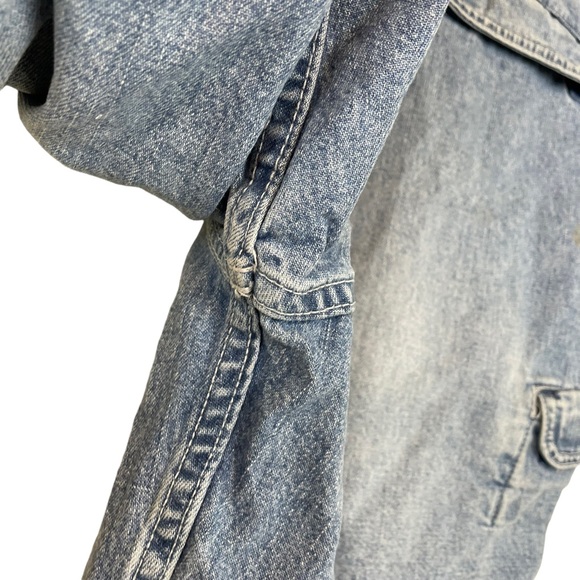 Vintage Levi’s Hirise Velcro Pocket Denim Cargo Shorts Dry Goods Red Tab Size 38 - Picture 14 of 16